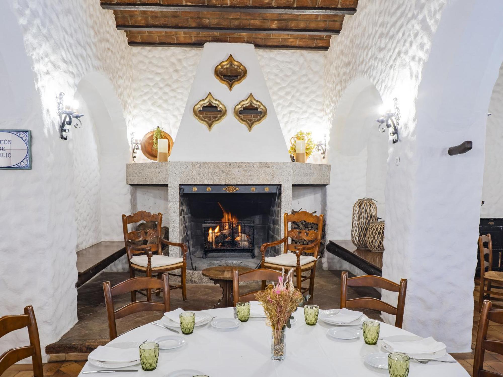 Cubo'S Hotel Cortijo San Antonio Casarabonela Екстериор снимка