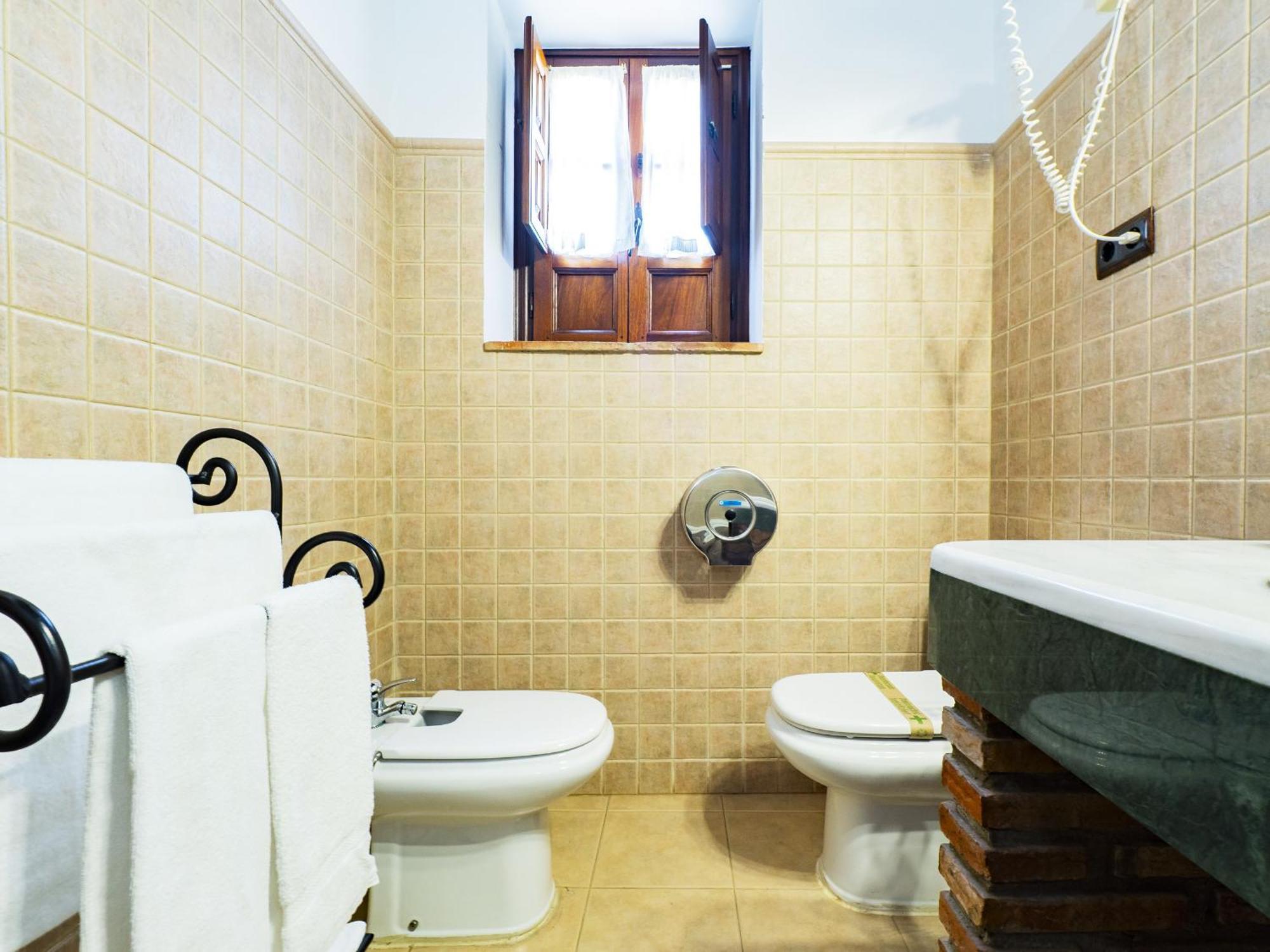 Cubo'S Hotel Cortijo San Antonio Casarabonela Екстериор снимка